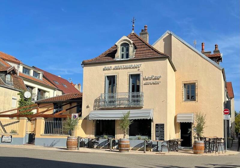 Le Pavé dans la Mare accepte les chiens à Fontaine-lès-Dijon