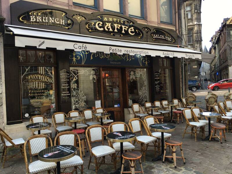 ANTICO CAFFE accepte les chiens à Rouen
