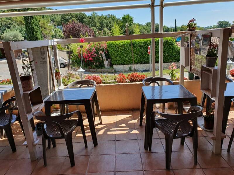 Fado Esterello accepte les chiens à Les Adrets-de-l'Esterel