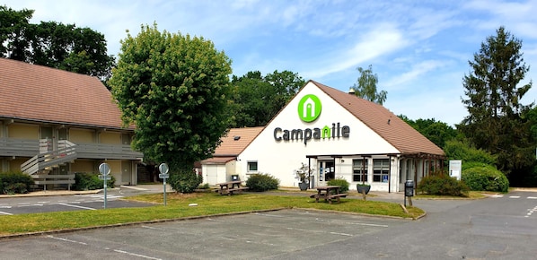 Campanile Chantilly accepte les chiens à Gouvieux