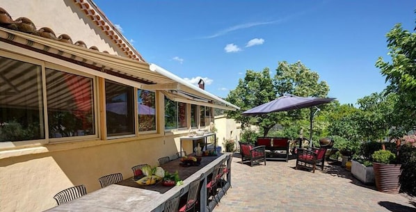 Les Gargoulettes accepte les chiens à Lauris