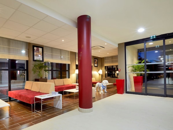 Campanile Bordeaux Ouest Mérignac Aéroport accepte les chiens à Merignac