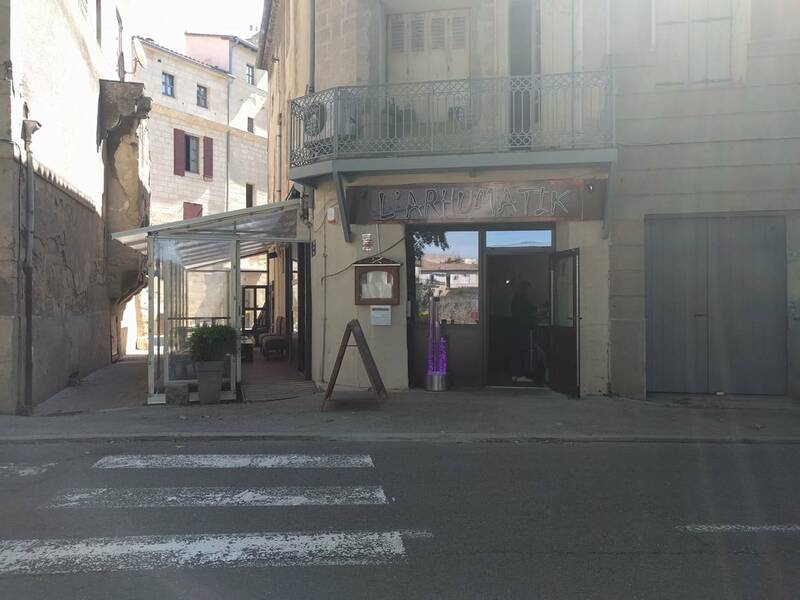 L'arhumatik accepte les chiens à Sommières