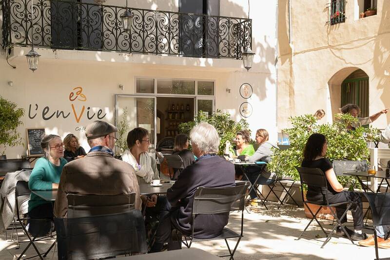 L'envie Café Glacier accepte les chiens à Saint-Quentin-la-Poterie