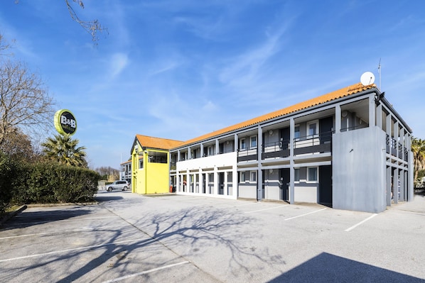 B&B Hotel Perpignan Sud Porte D'Espagne accepte les chiens à Perpignan