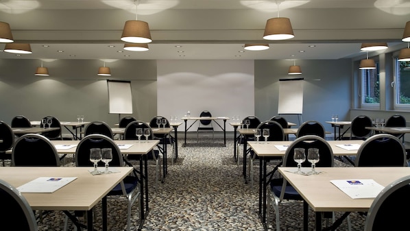 Kyriad Lille Est Villeneuve d'Ascq accepte les chiens à Villeneuve-d'Ascq