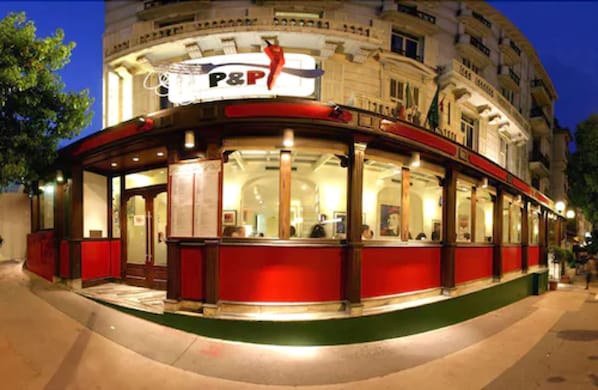 Hotel Ambassador Monaco accepte les chiens à Monaco