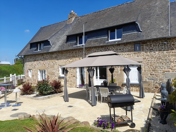 Chambres d'Hôtes DM accepte les chiens à Bazouges-la-Perouse