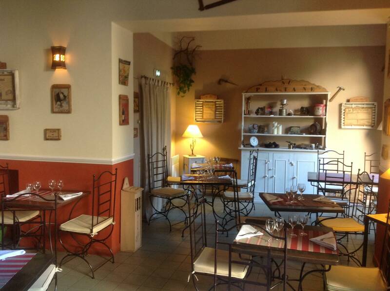 Au platane accepte les chiens à Apt