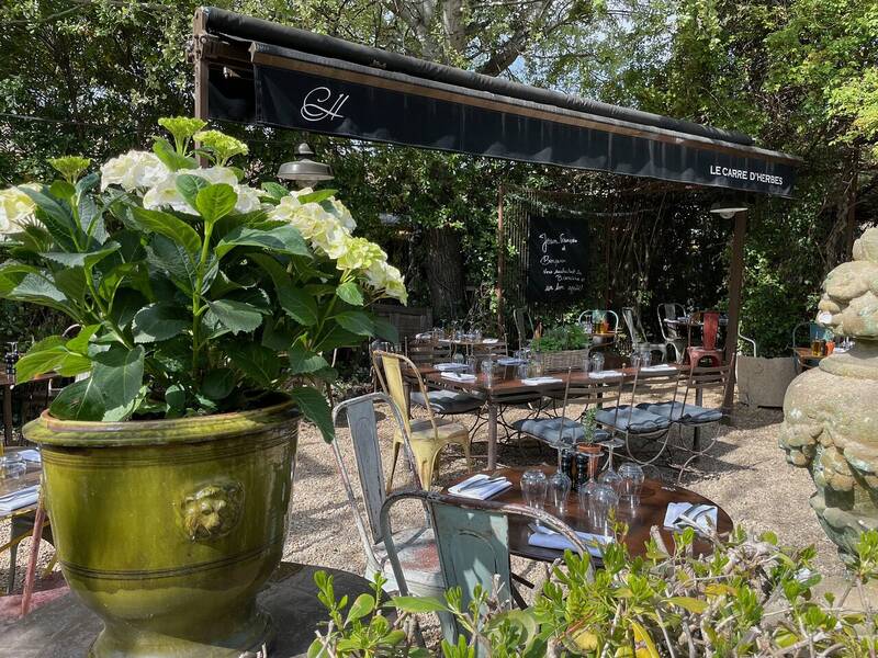 Le Carré d'Herbes accepte les chiens à L'Isle-sur-la-Sorgue