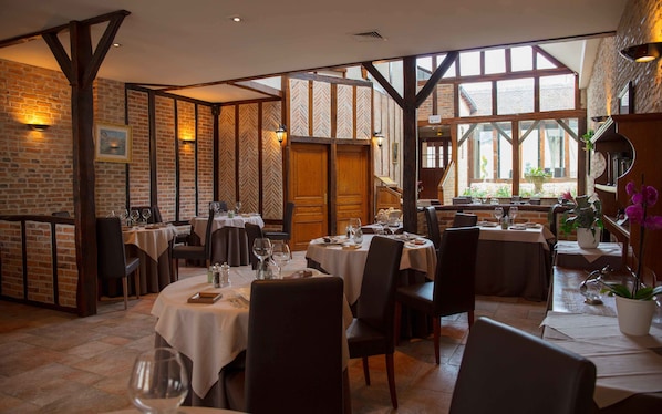 La Chaumière accepte les chiens à Aubigny-sur-Nere