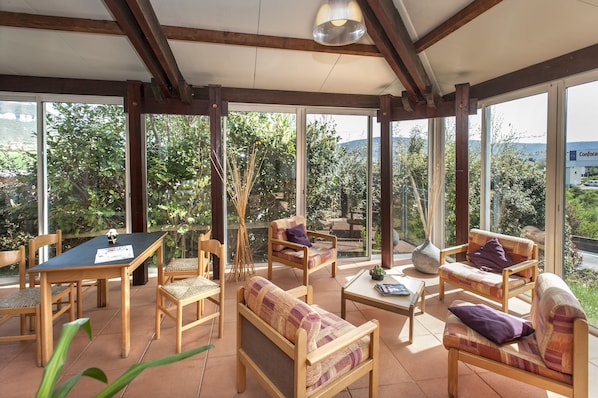 Brit Hotel Essentiel Millau accepte les chiens à Millau