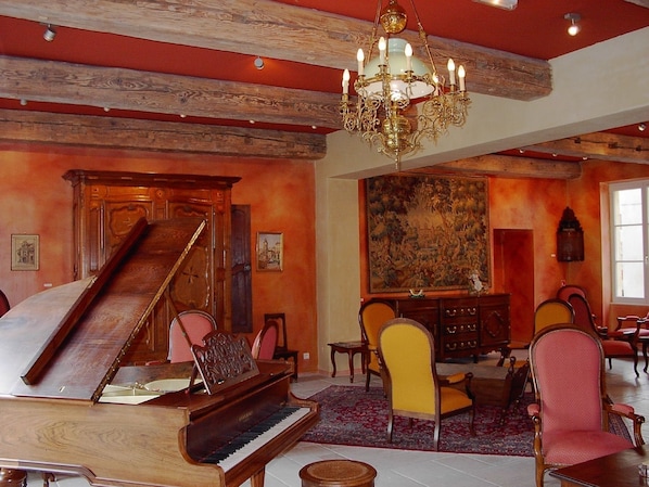 Hôtel du Théâtre accepte les chiens à Metz