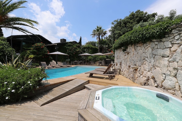 Lodge De Charme A Cheda accepte les chiens à Bonifacio