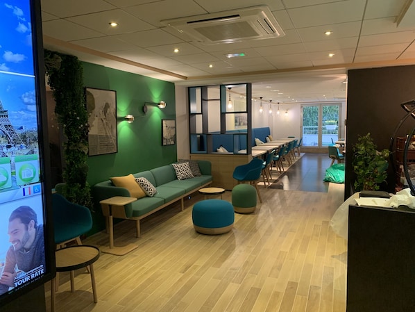 Holiday Inn Paris - Montmartre, an IHG Hotel accepte les chiens à Paris