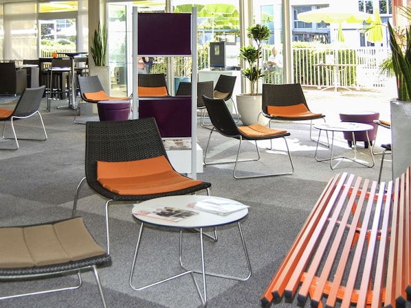 ibis Styles Marseille Provence Aéroport accepte les chiens à Vitrolles