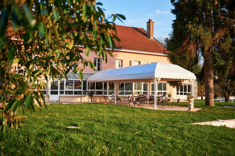 Auberge Du Port accepte les chiens à Remilly-Aillicourt