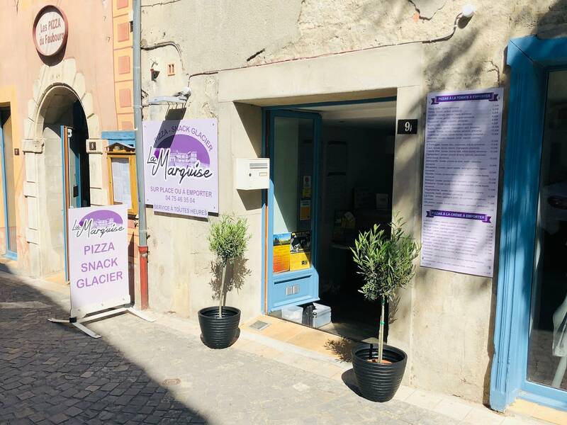 La Marquise accepte les chiens à Grignan