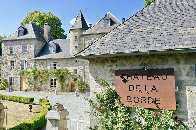 Château de La Borde accepte les chiens à Ussel