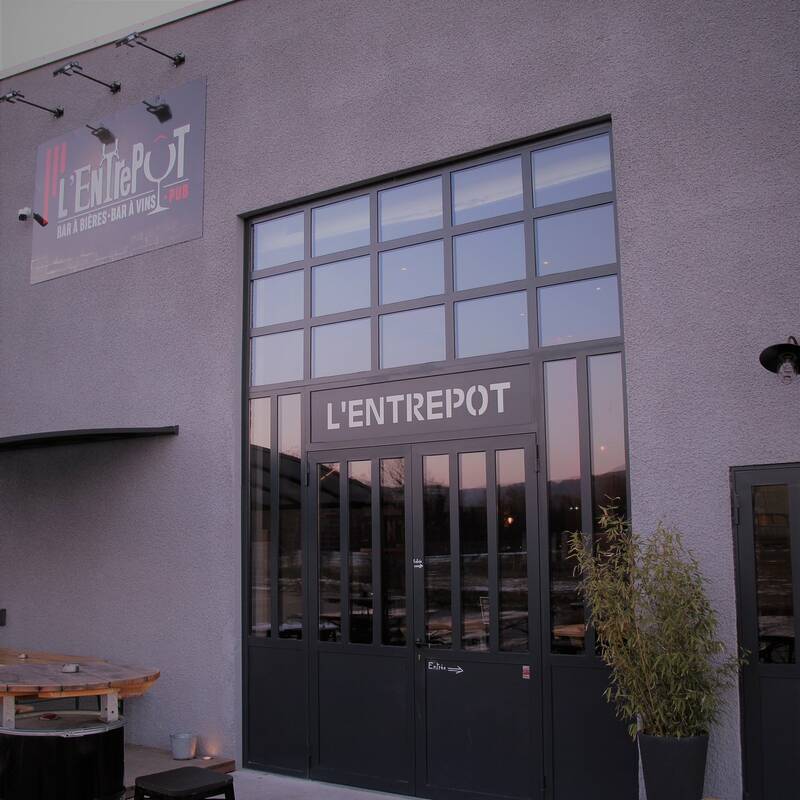 L'Entrepôt accepte les chiens à Villemoirieu