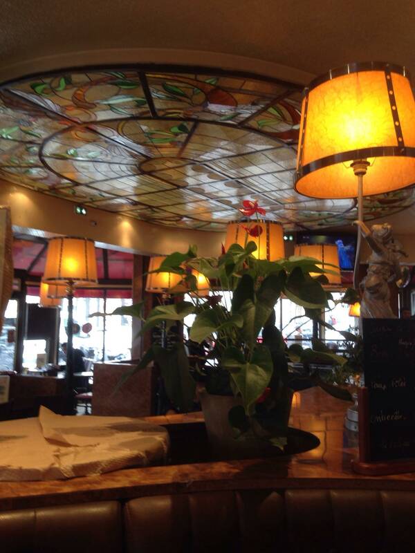 La Vielleuse accepte les chiens à Paris