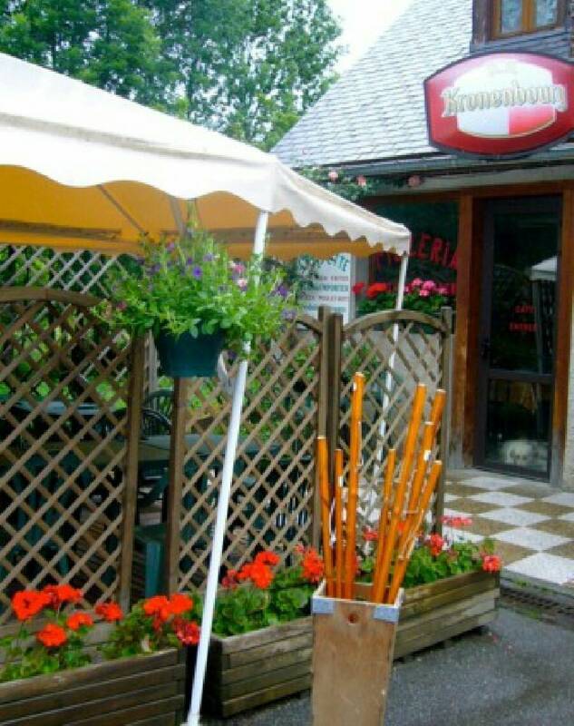 L'Olivette accepte les chiens à Génos