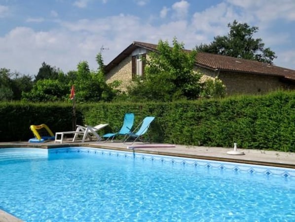 Chambre d'hôtes l'Abricotier accepte les chiens à Blaignac