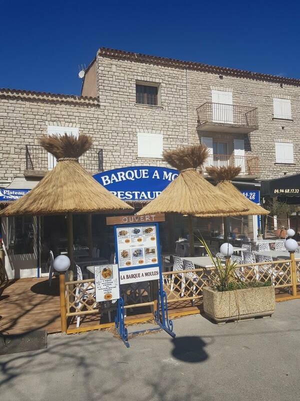 La Barque à Moules accepte les chiens à Les-Salles-sur-Verdon