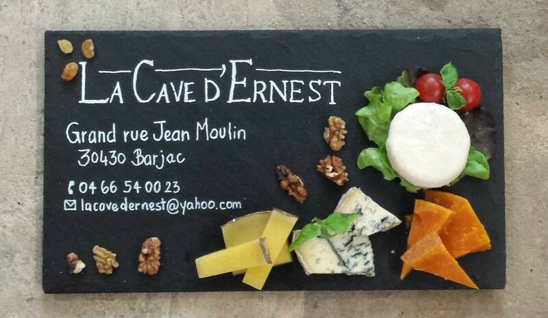 La Cave d'Ernest accepte les chiens à Barjac