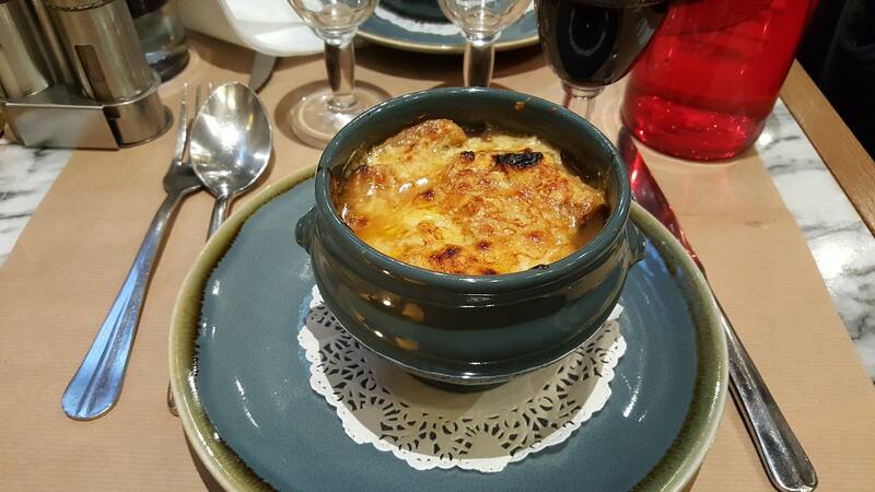 La Jacobine accepte les chiens à Paris