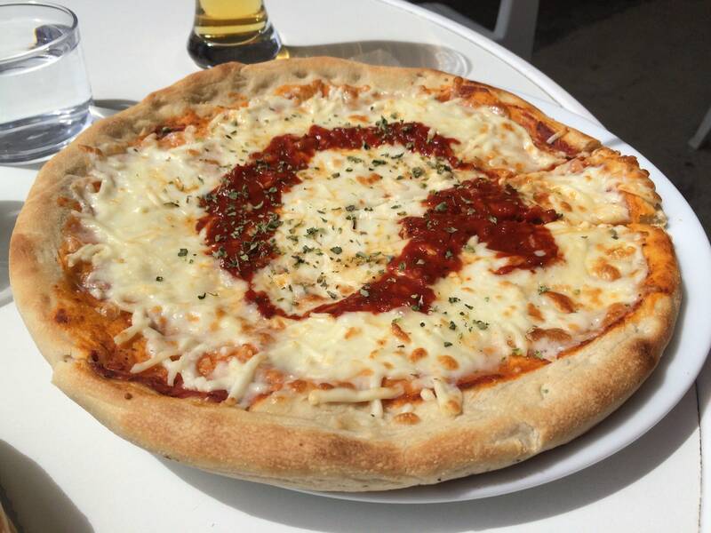 Pizzeria Serino accepte les chiens à Hendaye