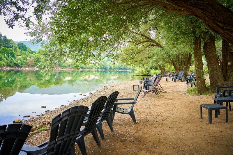 Le Canotier accepte les chiens à Rochetaillee-sur-Saône