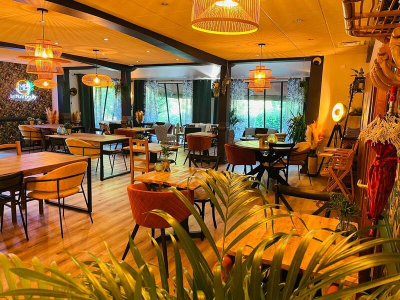 Restaurant Le Mont Brouilly accepte les chiens à Quincie-en-Beaujolais