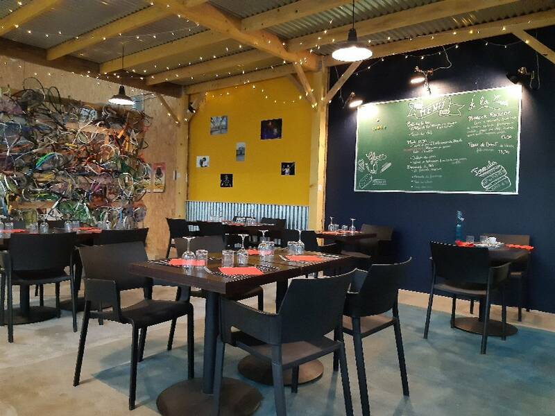 Le Carré de Service accepte les chiens à Sautron