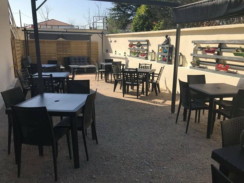 Restaurant Au Bois d'Aval accepte les chiens à Chanas