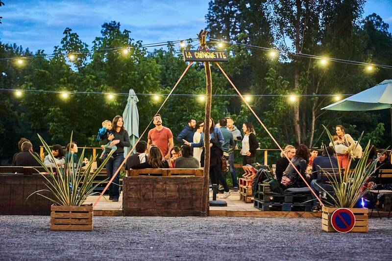 Guinguette d'Albas accepte les chiens à Albas