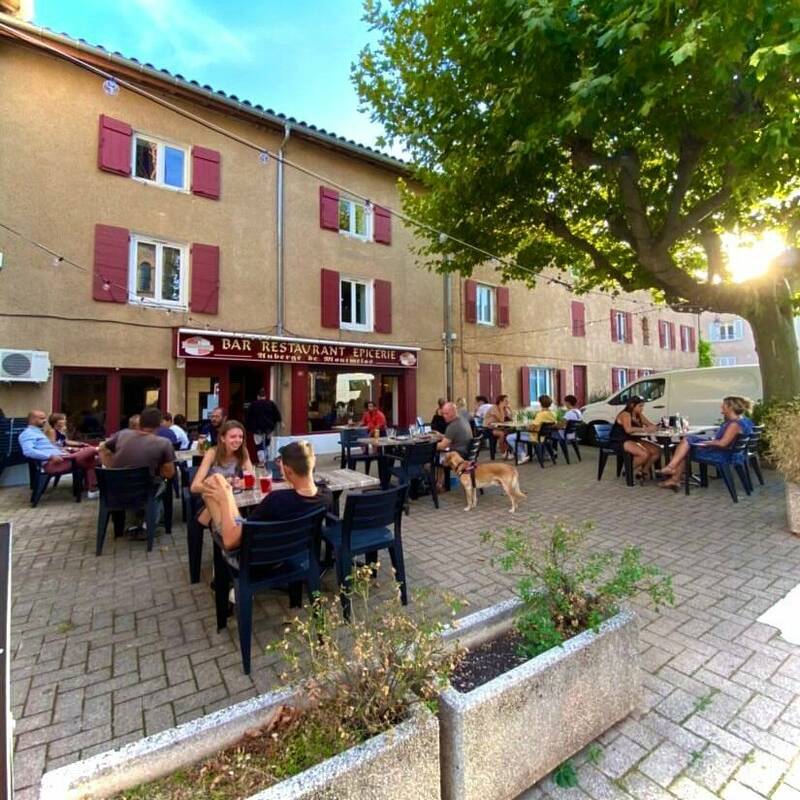 Auberge de Montmelas accepte les chiens à Montmelas-Saint-Sorlin