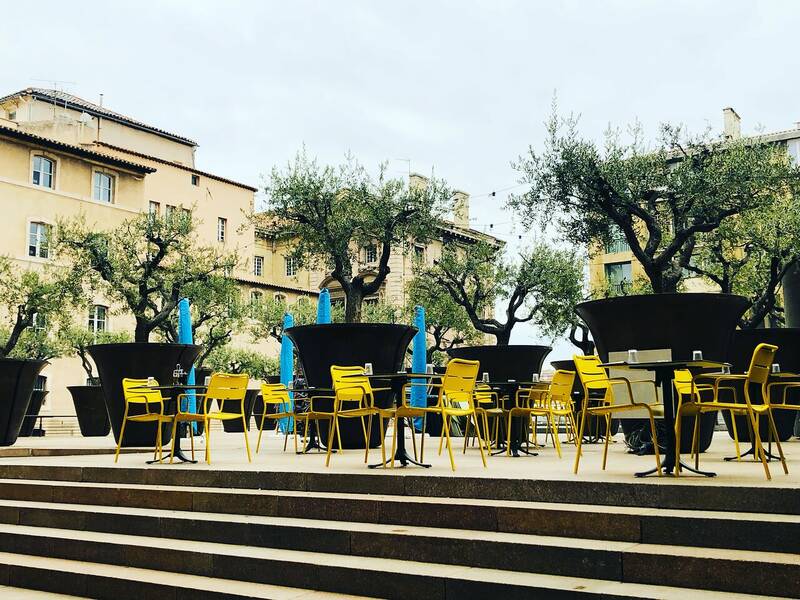 ManuFactory accepte les chiens à Marseille