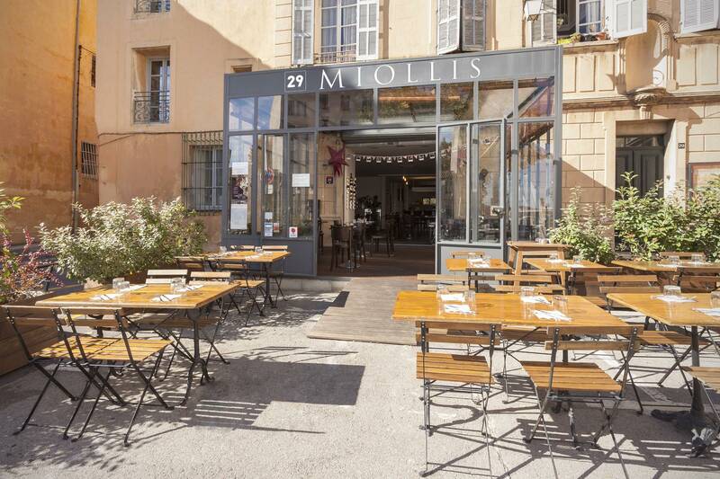 Le Miollis accepte les chiens à Aix-en-Provence