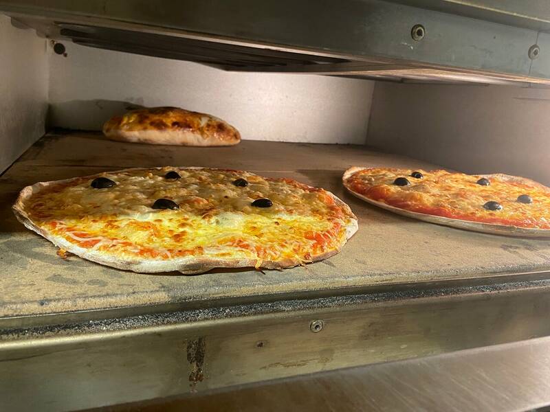 Snack De La Mirande accepte les chiens à Allevard