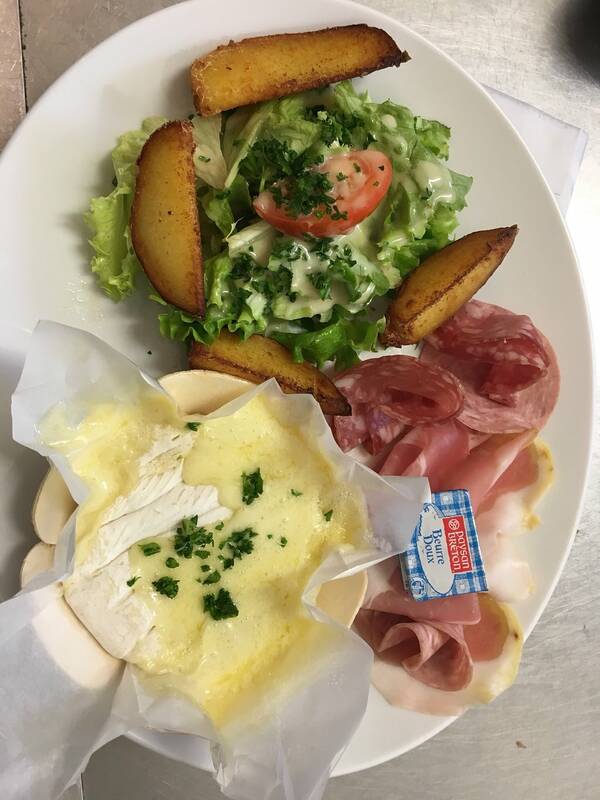 Le Bistrot accepte les chiens à Mareuil-sur-Ay