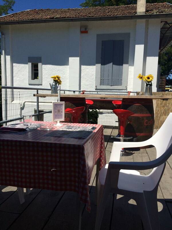 Le Cafe de la Gare accepte les chiens à Beautiran