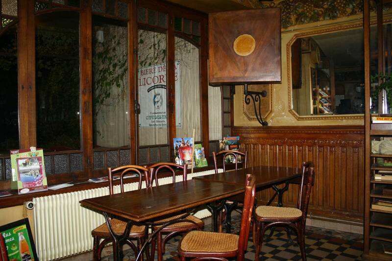 Le Cafe des Arts accepte les chiens à Thouars