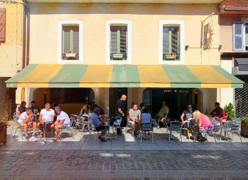 Le Café du Soleil accepte les chiens à Ferney-Voltaire