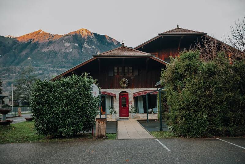 Le Capucin Gourmand accepte les chiens à Vougy