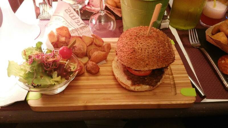 Le Magenta accepte les chiens à Montfrin