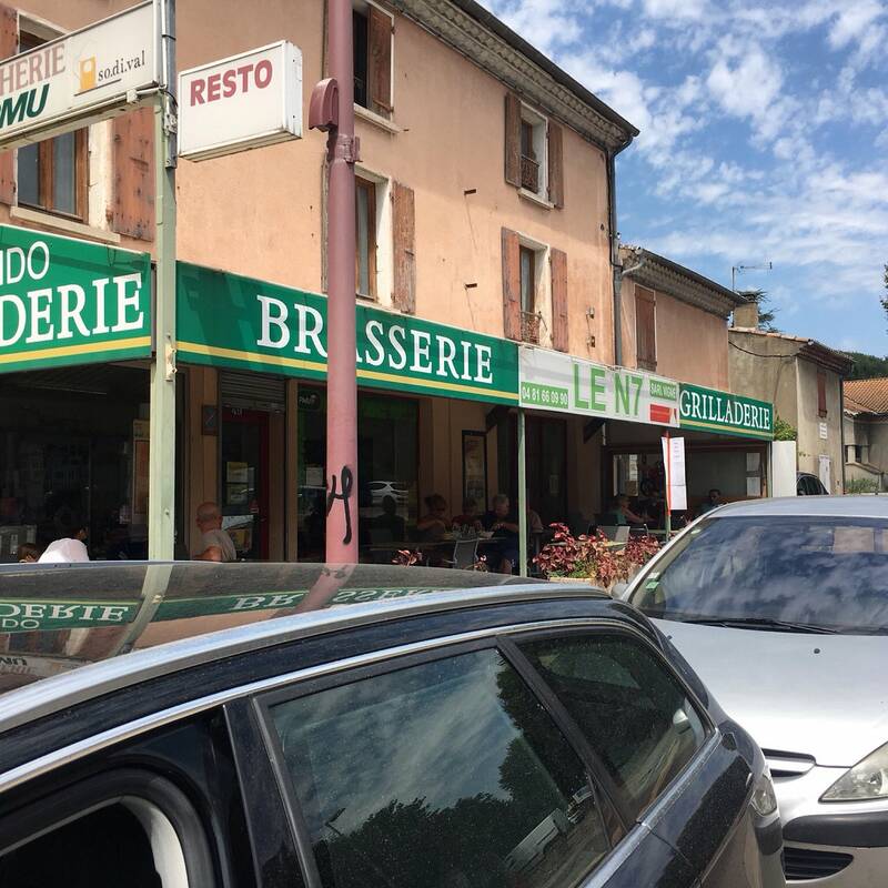 Le N7 accepte les chiens à Saulce-sur-Rhone