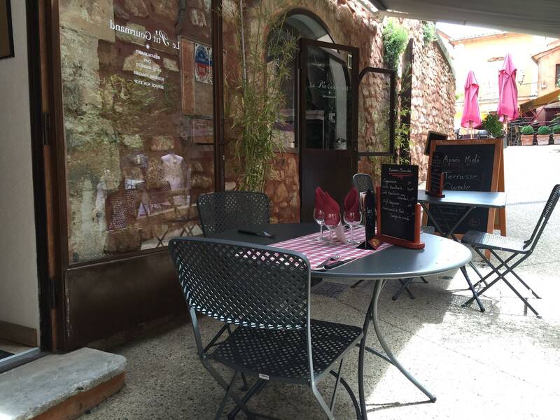 Le P'tit Gourmand accepte les chiens à Roussillon