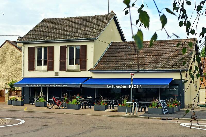 Le Pinocchio accepte les chiens à Paray Le Monial