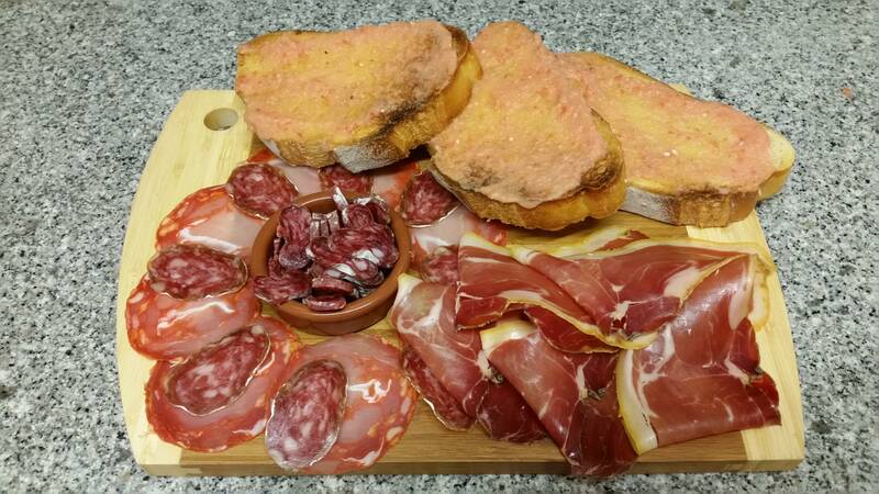 L'eskaya accepte les chiens à Saint-Cyprien